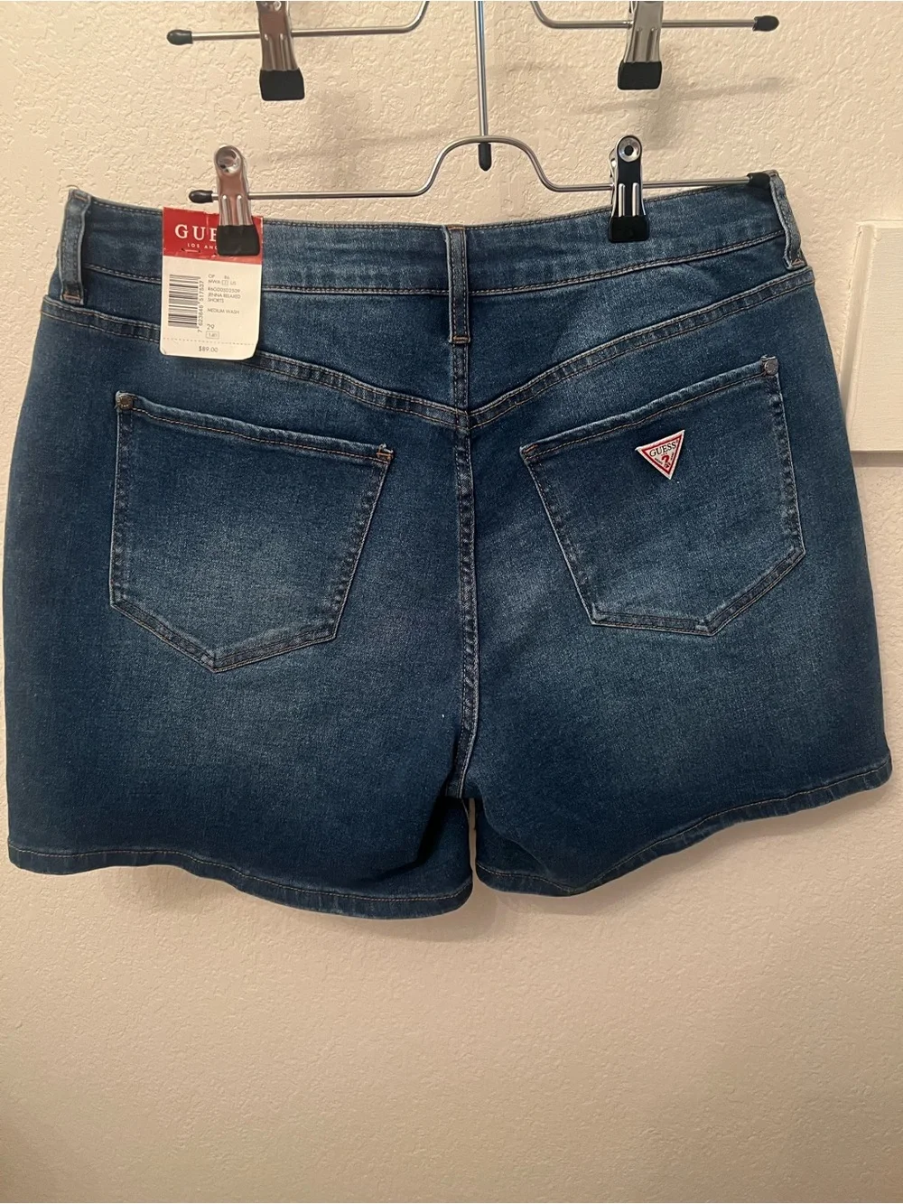 NWT GUESS Medium Wash Jenna Relaxed Denim Shorts